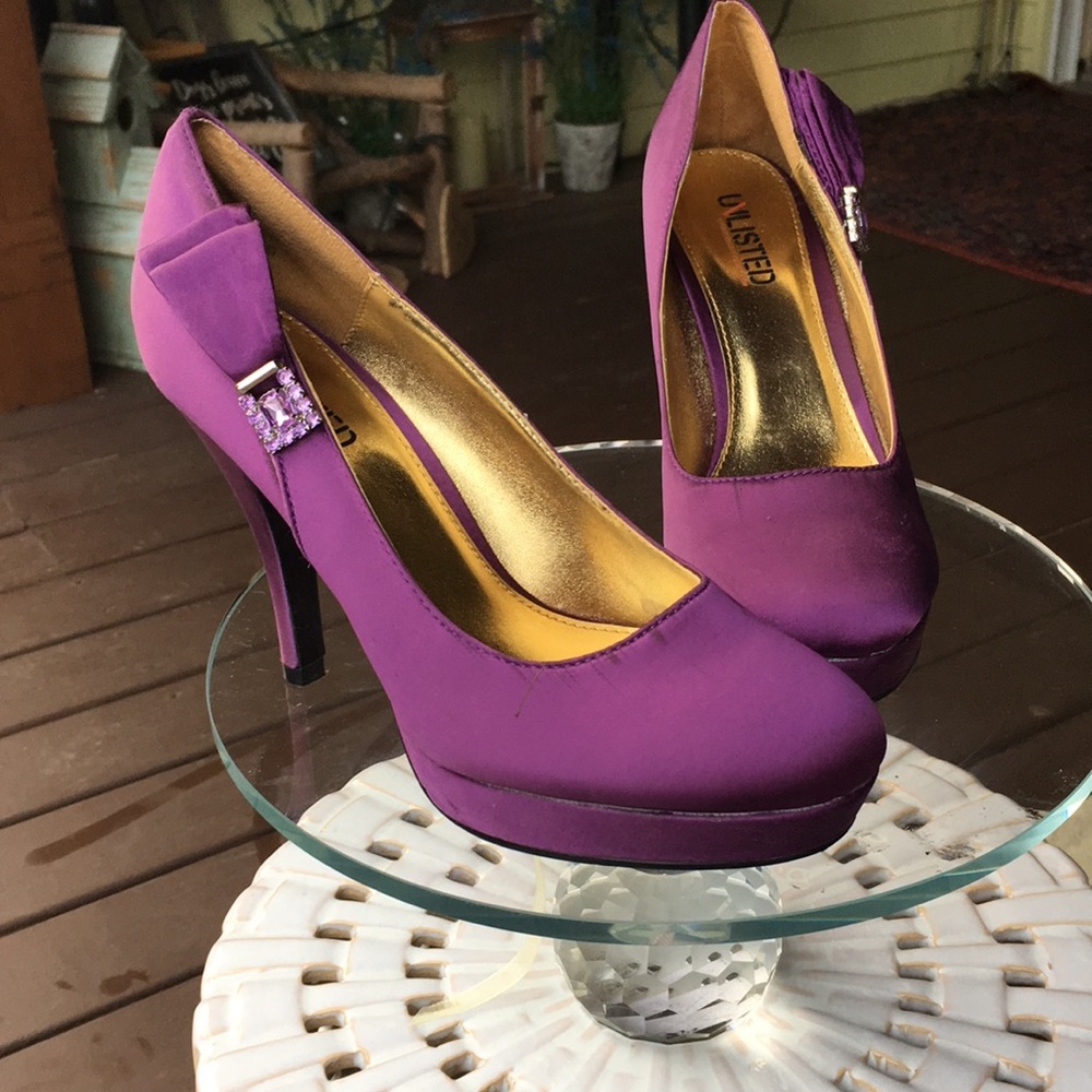Unlisted eggplant satin pump